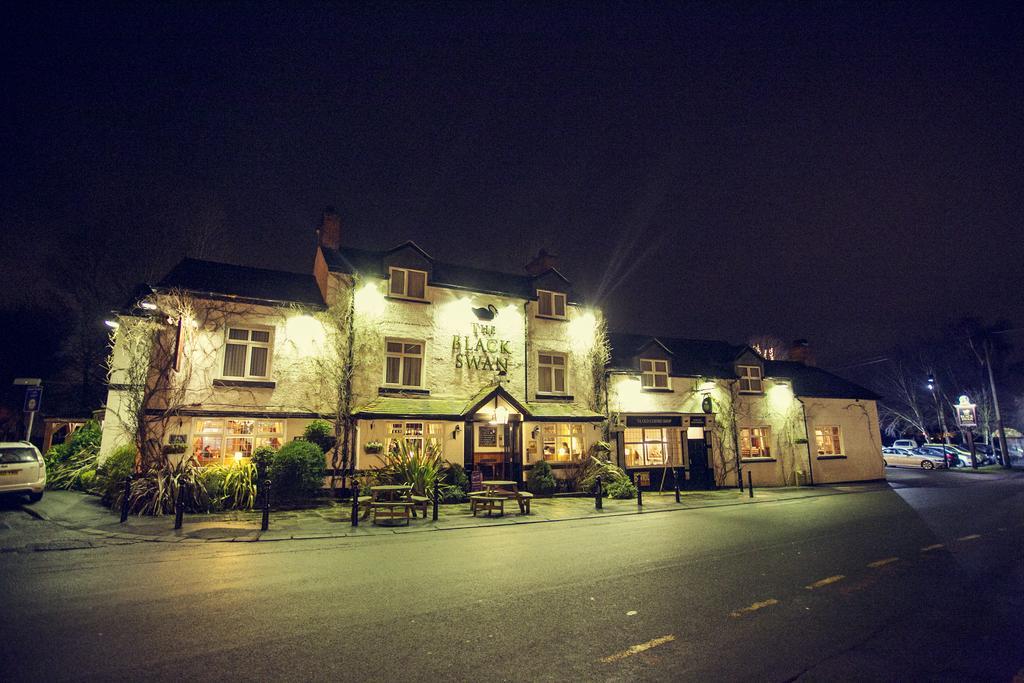 The Black Swan Glazebrook Exterior photo